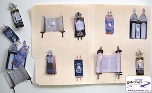 Photo match Torah